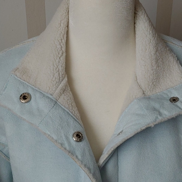 Lovely pale blue coat - Picture 4 of 6